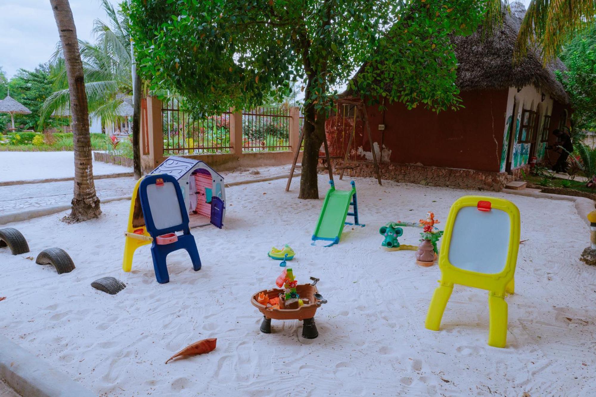 Mambo Ocean Resort Pwani Mchangani Exterior photo