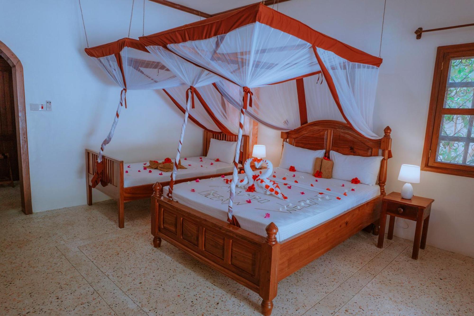 Mambo Ocean Resort Pwani Mchangani Exterior photo