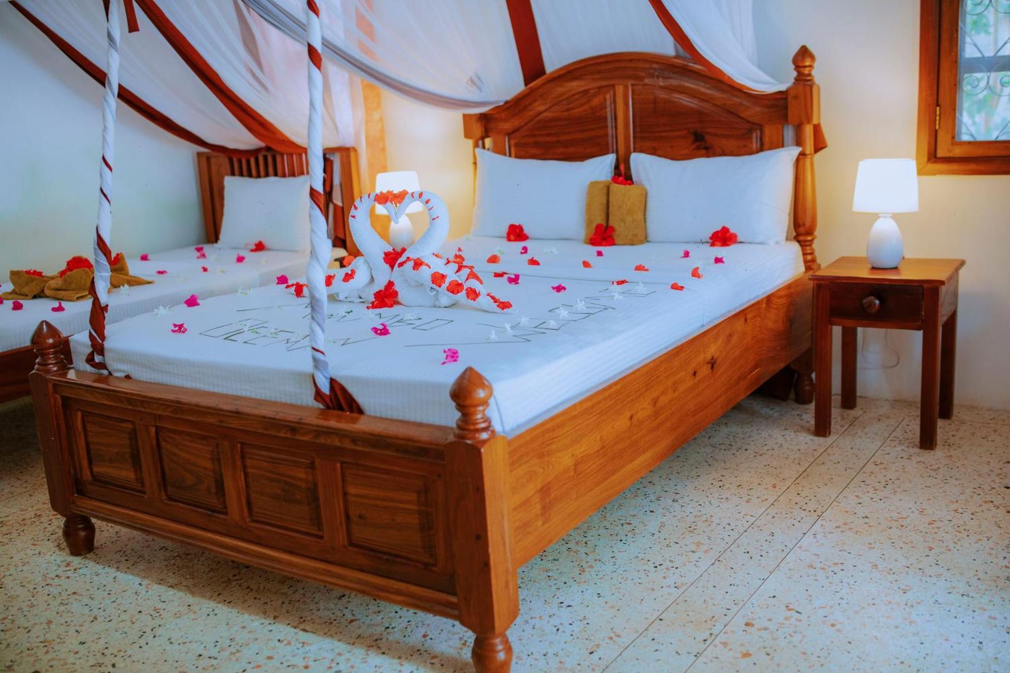Mambo Ocean Resort Pwani Mchangani Exterior photo