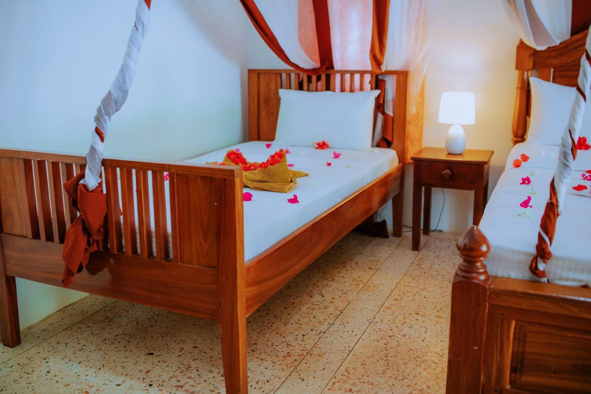 Mambo Ocean Resort Pwani Mchangani Exterior photo